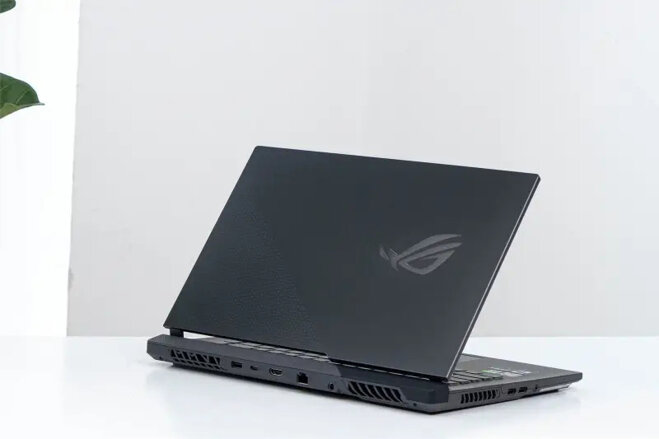 Asus ROG Strix G15 G513IE-HN246W