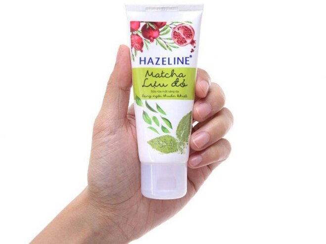 sữa rửa mặt Hazeline