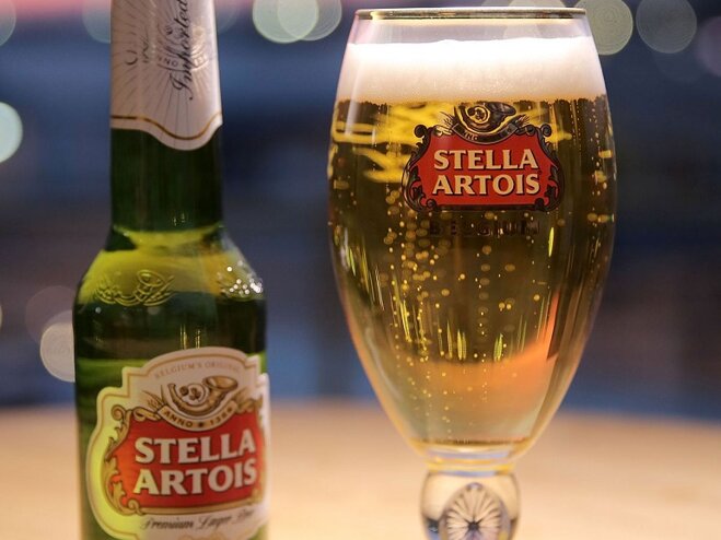 Vẻ bề ngoài của bia Stella Artois