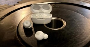 6 lý do để JBL Live Free NC+ (Plus) cuốn hút trong mắt người dùng sành điệu