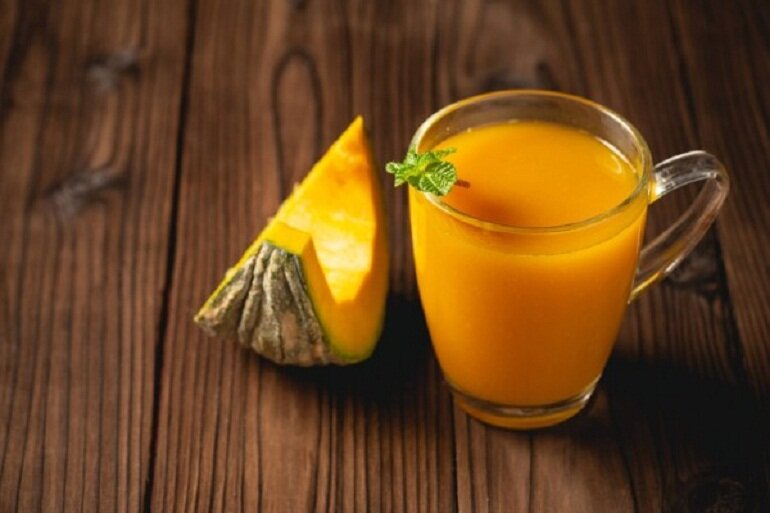 Nước trái cây tốt với rau củ trong tủ lạnh trong mùa dịch bệnh