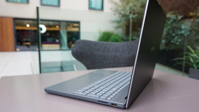 Lenovo IdeaPad Slim 3x - Giá rẻ nhưng hiệu năng vượt trội