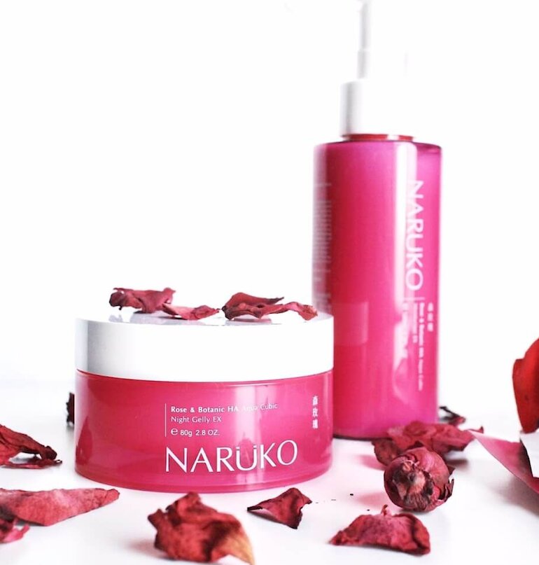 Mặt nạ gel hoa hồng Naruko Rose & Aqua In Super Hydrating Night Gelly