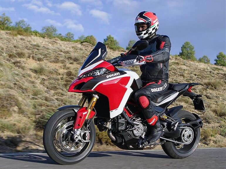 Xe Multistrada 1260 Pikes Peak trang bị phụ kiện, công nghệ mới hiện đại