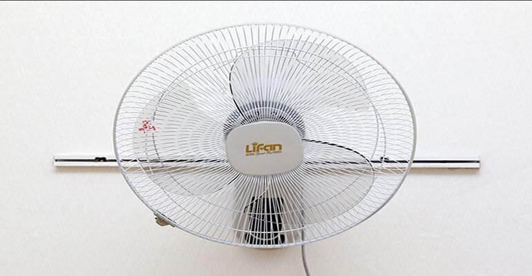 Quạt treo tường Lifan TE-1688 hoạt động với công suất 50W quạt treo tường Lifan TE-1688