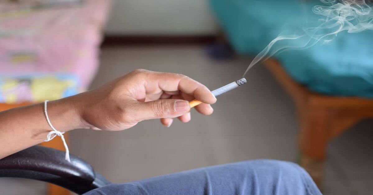 7 cách khử sạch mùi thuốc lá trong phòng điều hòa 2 chiều