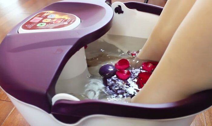 7 lợi ích đối với sức khỏe mà bồn ngâm chân mang lại