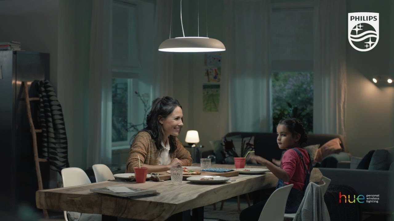 Bóng đèn Philips Hue giúp không gian gia đình luôn ấm áp, thư thái