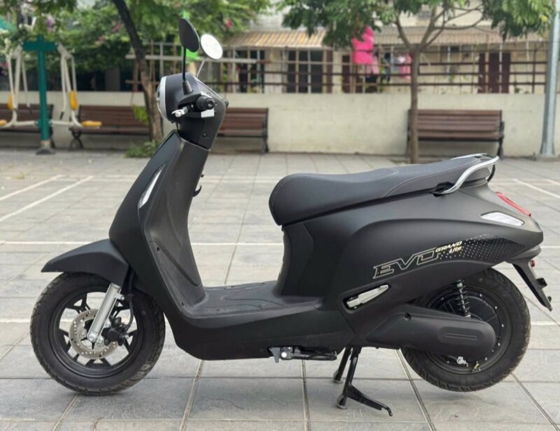 VinFast Evo Grand Lite giảm 16%, giá còn 16,7 triệu đồng, chạy tới 198 km/lần sạc
