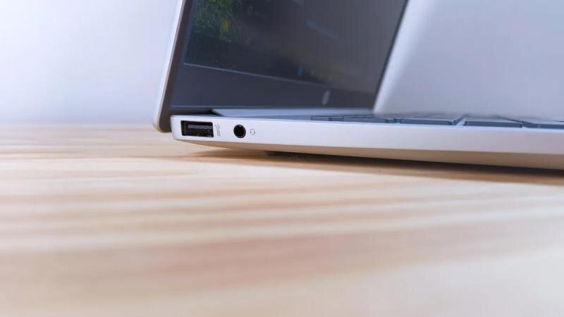 HP OmniBook 5 AI – Laptop giá rẻ màn hình lớn, nhưng có đáng mua?