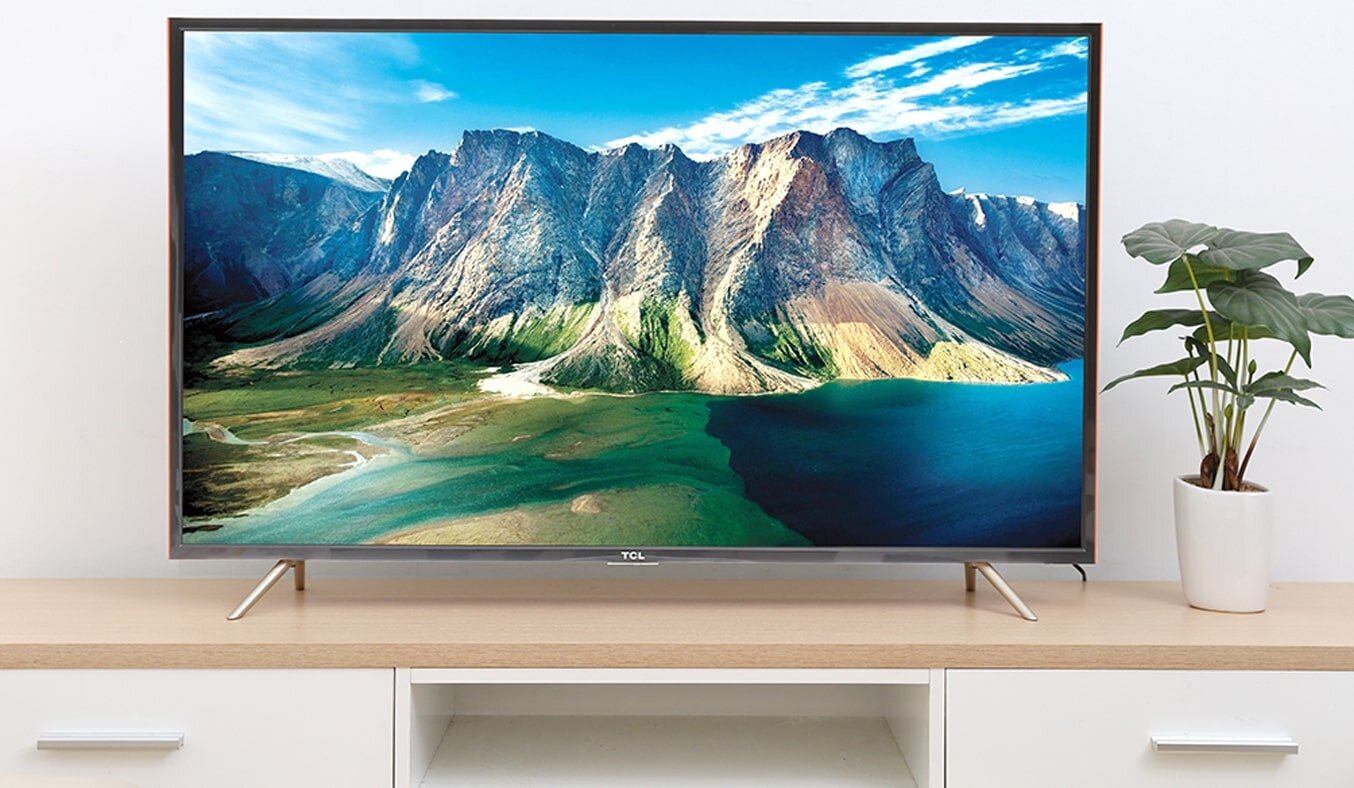 Smart Tivi Full HD TCL có thiết kế phù hợp với mọi không gian