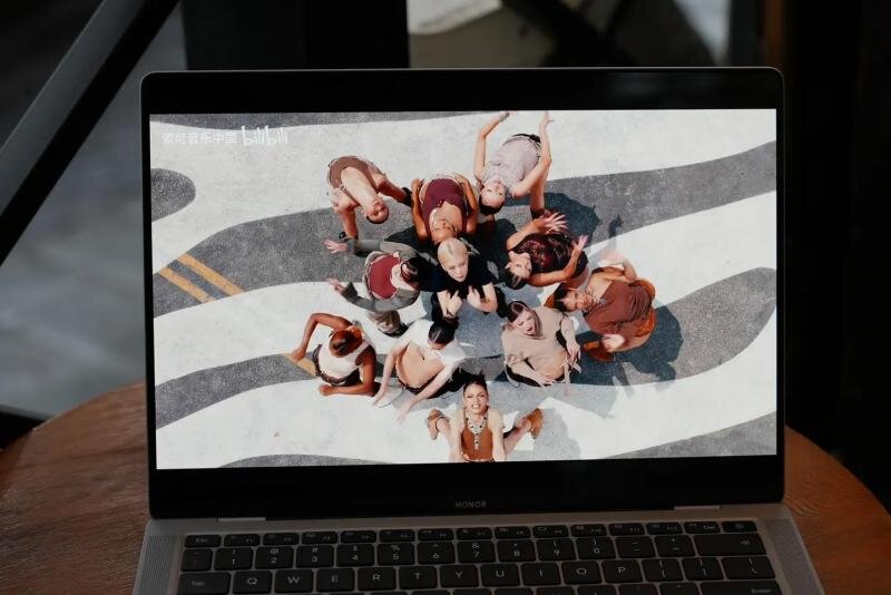 Honor MagicBook Art 14 - Kỷ nguyên mới của laptop Windows