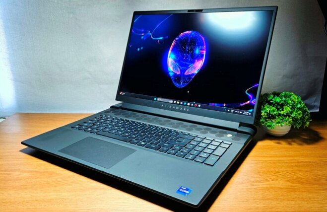 Đánh giá laptop gaming Dell Alienware M18 R1: 