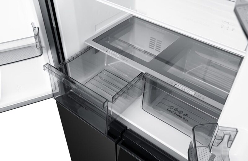 Tủ lạnh 4 cánh Hisense RQ559N4EBU giá siêu rẻ, gây bất ngờ về chất lượng