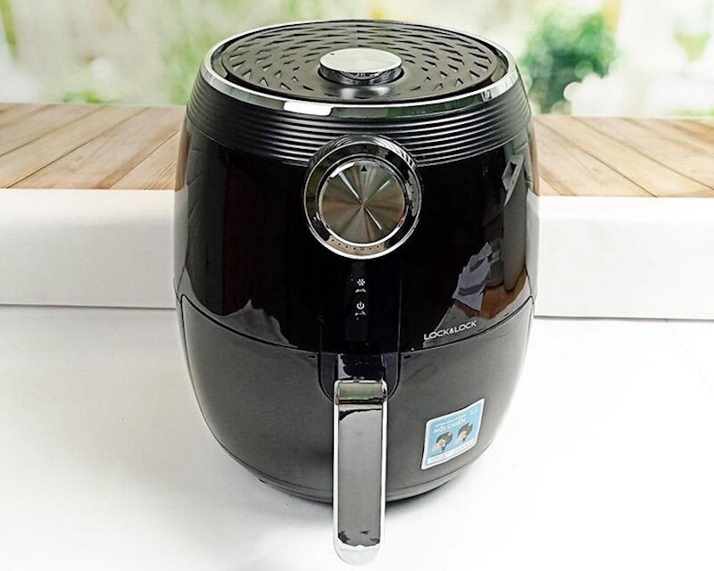 Nồi chiên không dầu Lock&Lock EJF175SLV mang tới sự tiện lợi trong công việc nấu ăn