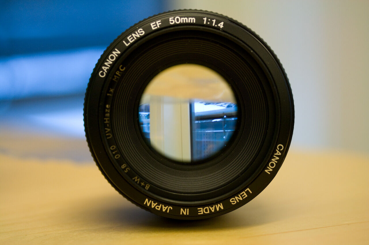 8 lý do tại sao bạn nhất định phải mua ống kính 50mm