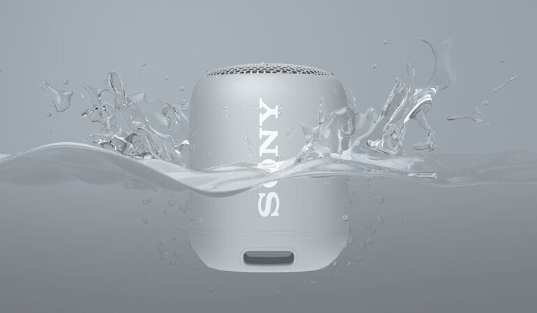 Khả năng chống nước IP67, chống bụi cực tốt trên loa Sony XB12