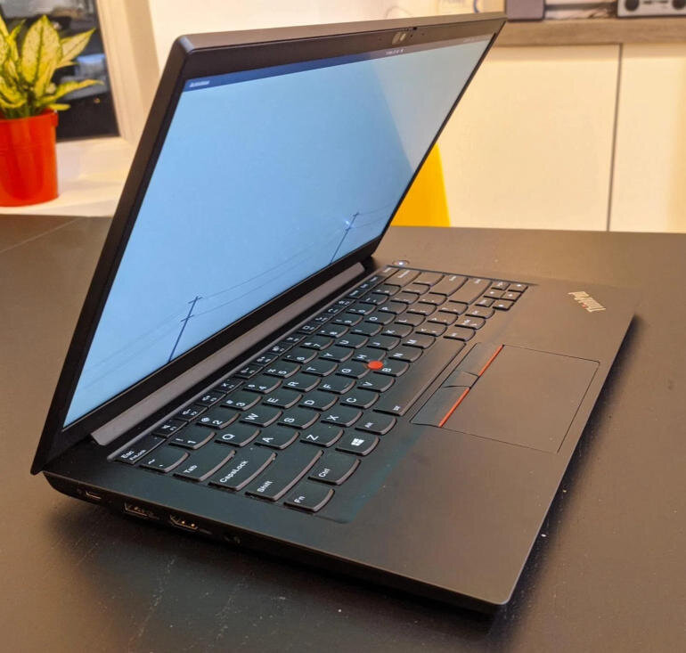 Laptop Lenovo ThinkPad E14 Gen 3: Hiệu suất mạnh hơn với chipset AMD! | Laptop Lenovo ThinkPad E14 Gen 3: Hiệu suất mạnh hơn với chipset AMD! |