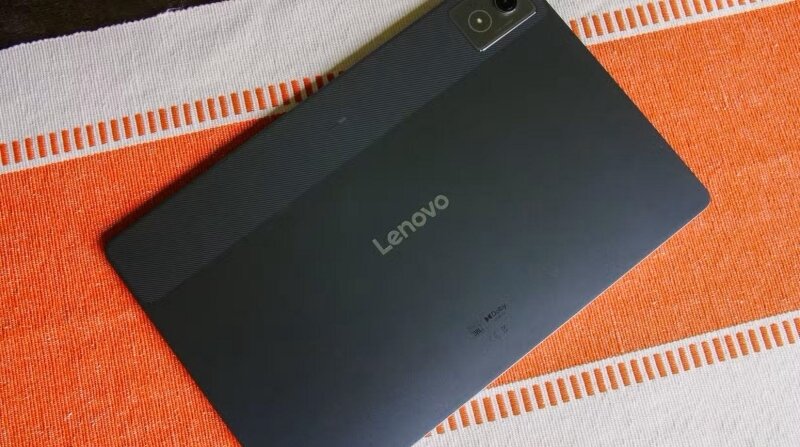 Lenovo Idea Tab Pro: Máy tính bảng giá rẻ gần như hoàn hảo?
