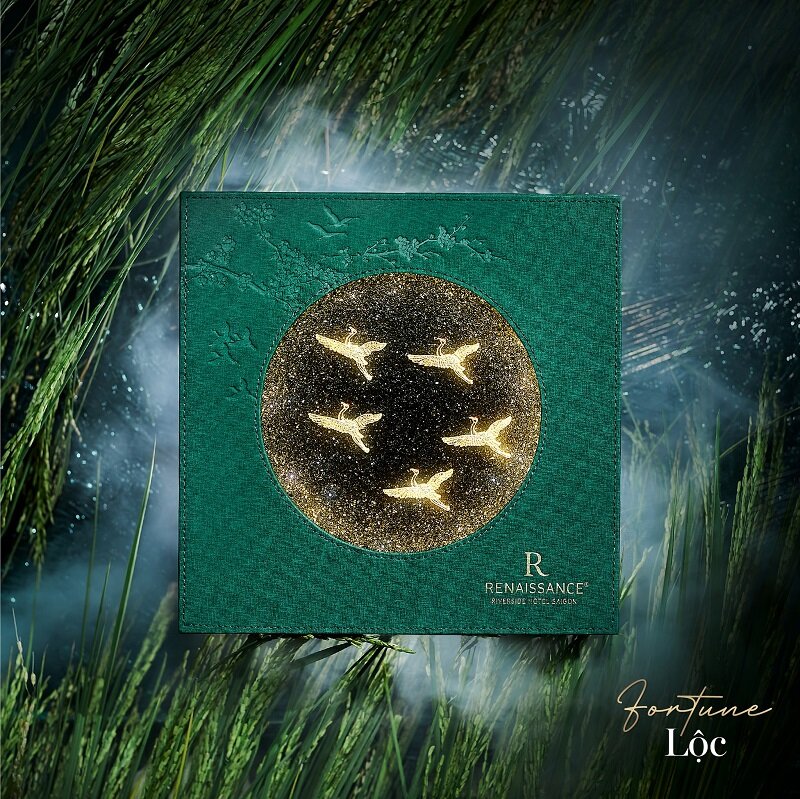 “Lộc” xuất hiện với hình ảnh vầng trăng tròn sáng lấp lánh cùng màu xanh của tán cây, của cây lúa