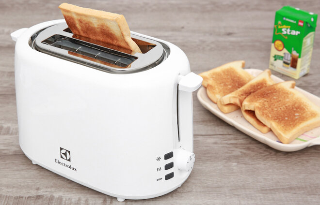 Máy nướng bánh mì Electrolux ETS1303W