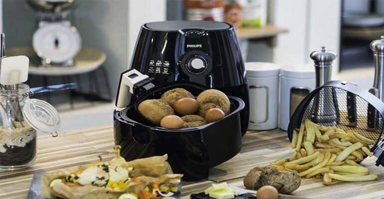 Bí quyết sử dụng nồi chiên không dầu đúng cách, hiệu quả Nồi chiên không dầu bốc khói