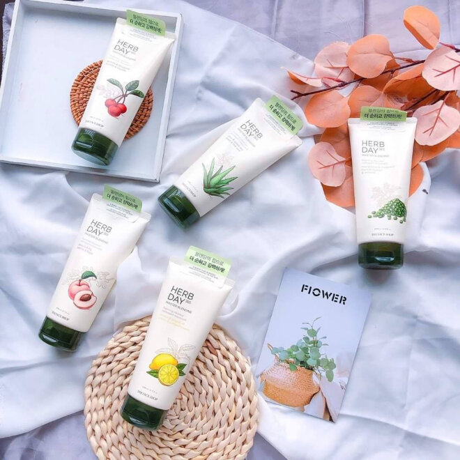 sữa rửa mặt The Face Shop