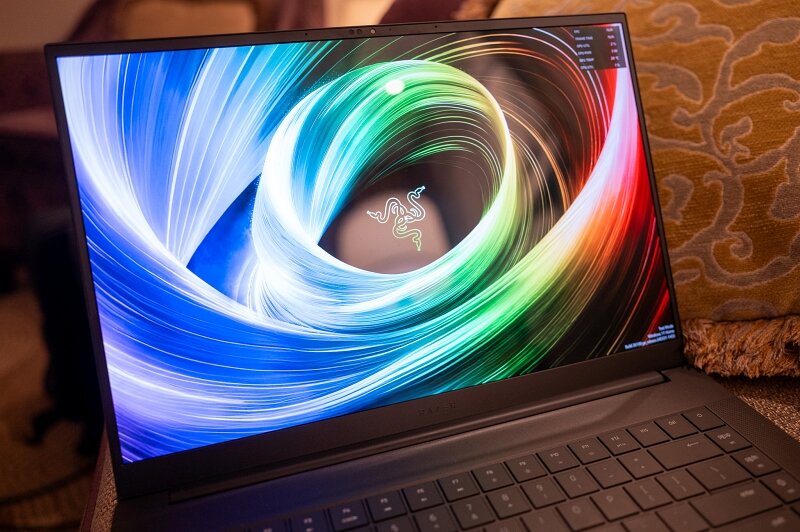 Màn hình của Razer Blade 16 2025