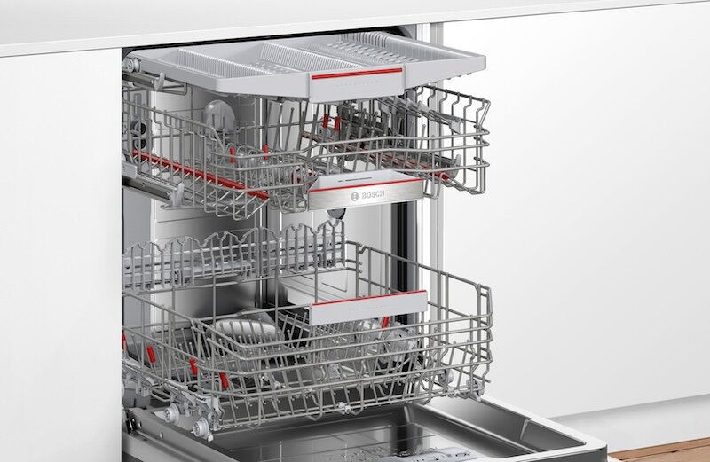 Bosch SMV6ZCX16E: High-end built-in dishwasher, capacity of 14 sets
