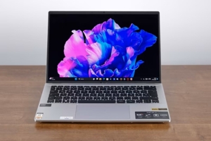 Acer Swift Go 14 AI (SFG14-72): Laptop mỏng nhẹ hiệu năng cao, màn hình OLED sáng!