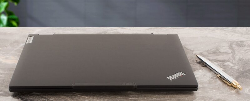 Lenovo ThinkPad X13 Gen 5: Laptop 2-in-1 nhỏ gọn và linh hoạt, nhưng hiệu suất hơi thiếu
