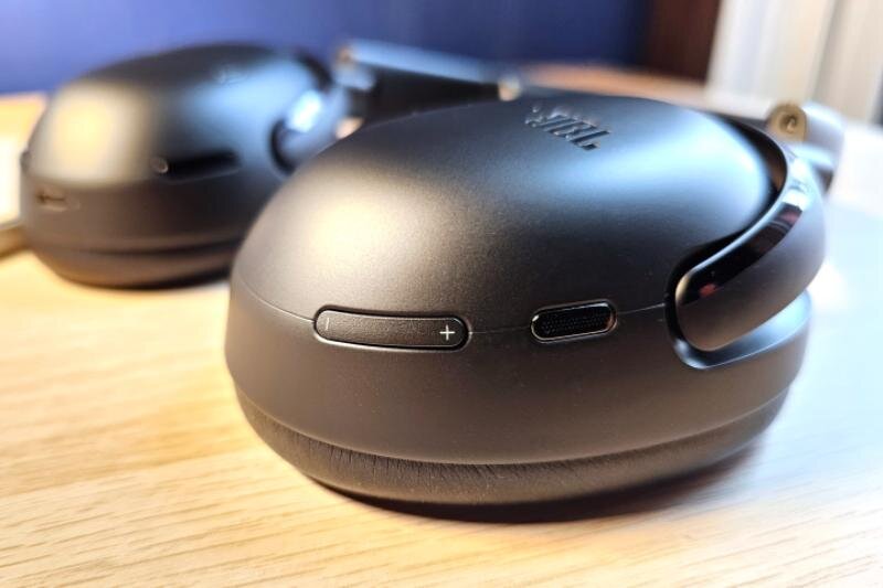 JBL Tour One M3 – Chống ồn tiên tiến với công nghệ thông minh