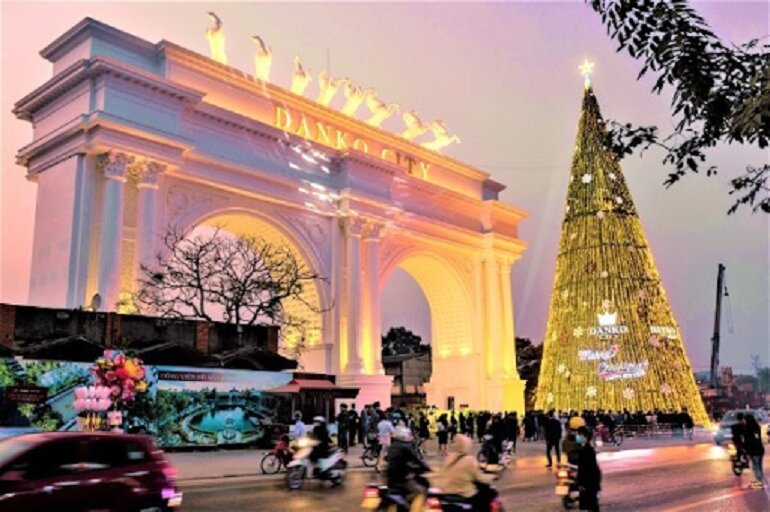 Các chỗ có thể xem cây thông Noel lớn nhất