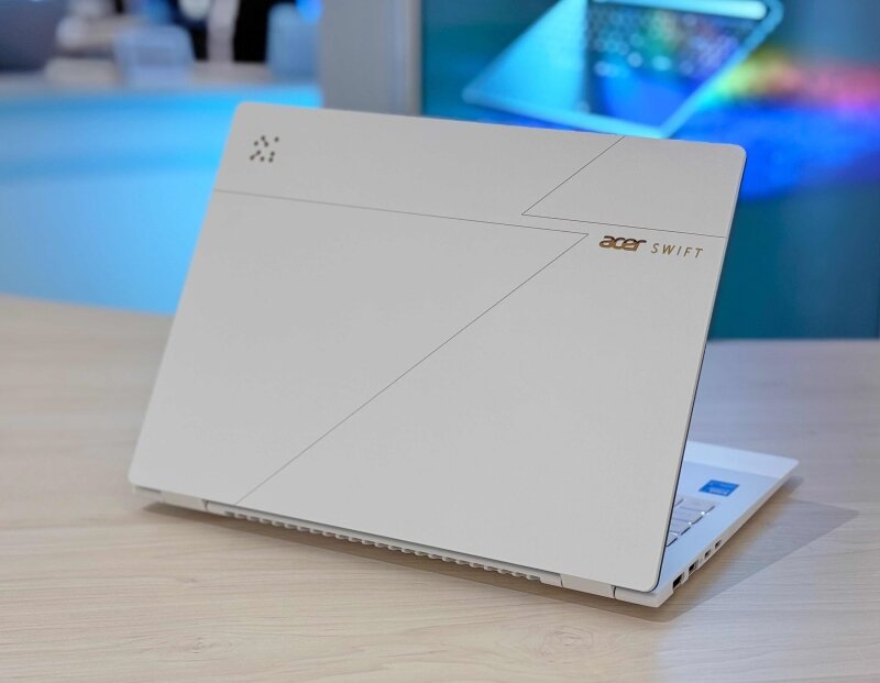 Acer Swift Edge 14 AI: Sức mạnh tối đa, trọng lượng tối thiểu