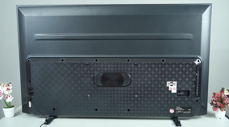 Đánh giá tivi Toshiba 55M550LP: Chưa đến 10 triệu đã có Full Array Local Dimming