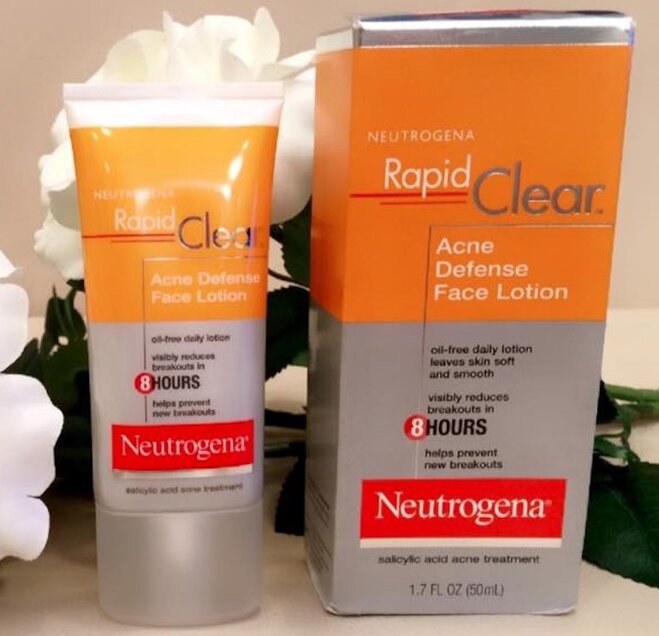 Tẩy da chết BHA Neutrogena Rapid Clear Acne Defense Face Lotion