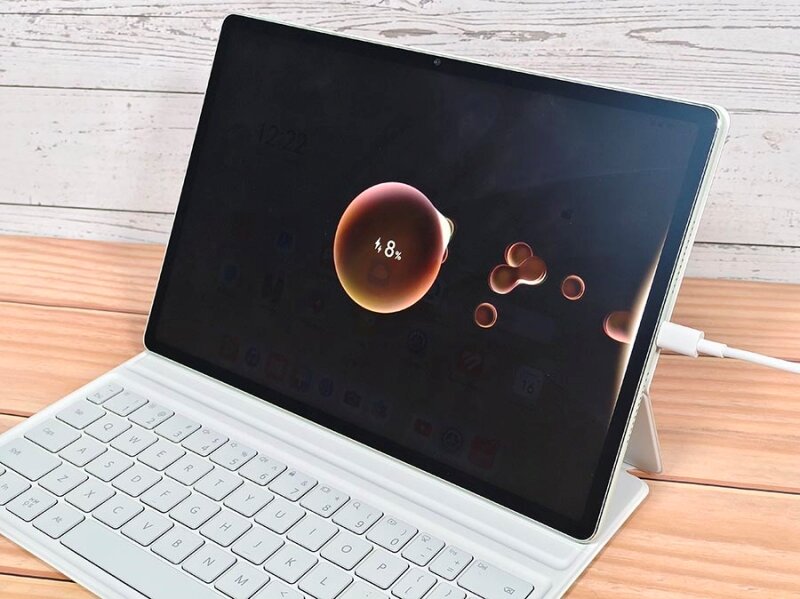 Huawei MatePad 12 X: Trải nghiệm toàn diện từ màn hình đọc sách đến bàn phím tiện lợi