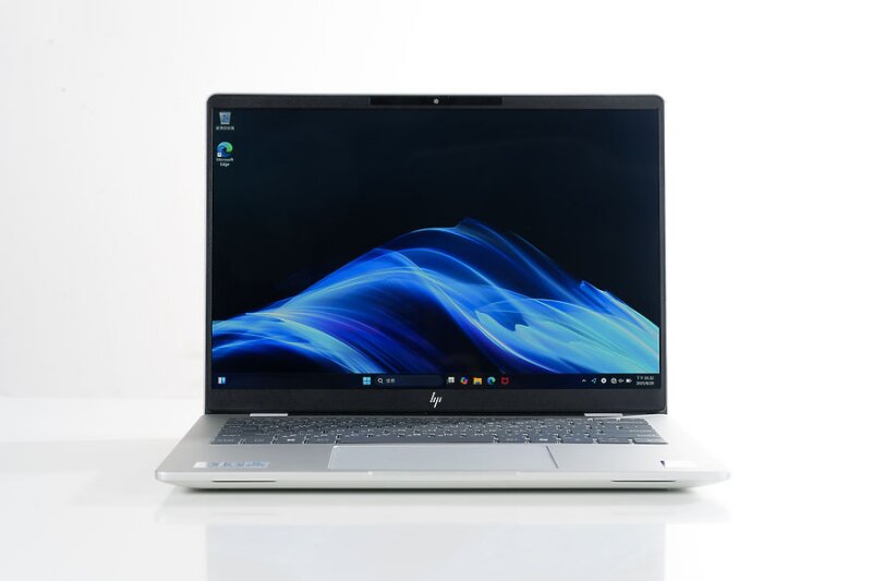 Đánh giá laptop HP OmniBook 7 AI 14: Di động và chuyên nghệp