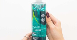 Bạn đã biết về sữa rửa mặt Aderma Phys-AC Gel Moussant Purifiant siêu hot chưa?