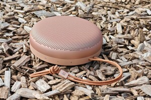 Bang & Olufsen Beosound A1 Gen 3: Loa Bluetooth bền vững, âm thanh tuyệt đỉnh