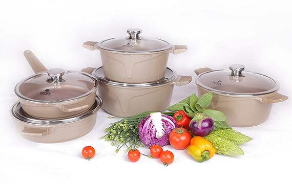 Bật mí tính “ưu việt” bất ngờ của nồi chảo dày đáy
