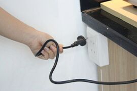 Bếp từ cắm điện liên tục có nguy cơ cháy nổ? Sự thật bạn cần biết