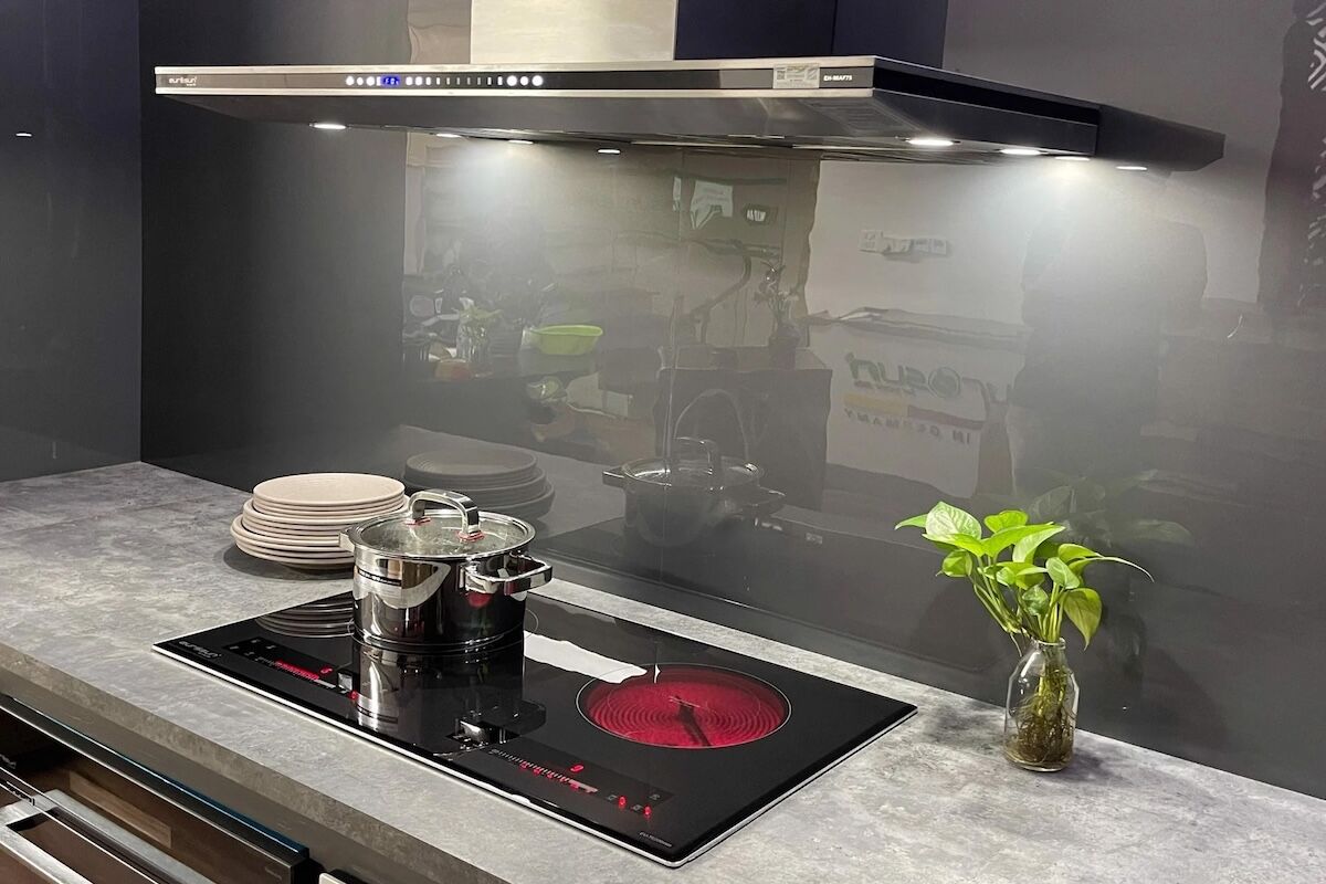 Bếp từ hồng ngoại Eurosun EU-TE226Max thiết kế hiện đại, tính năng thông minh