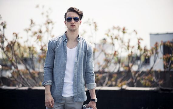 Biến tấu phong cách thời trang Hè 2020 cho phái mạnh với áo sơ mi