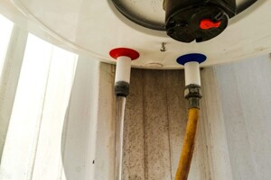 Bình nóng lạnh bị chảy nước rất nguy hiểm và thường do 7 nguyên nhân phổ biến sau