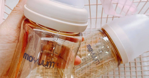 Bình sữa Hàn Quốc Moyuum có tốt không? Có đắt không?