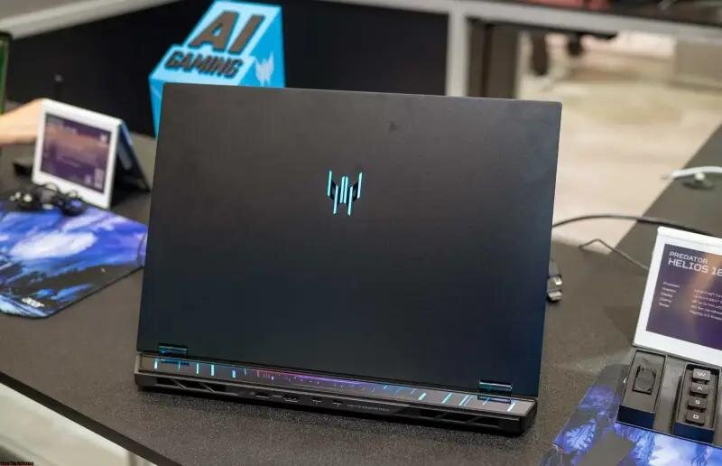 Acer Predator Helios 18 AI là chiếc laptop gaming 'hiếm có khó tìm' trên thị trường, vì nó cho phép người dùng nâng cấp linh hoạt như một chiếc PC