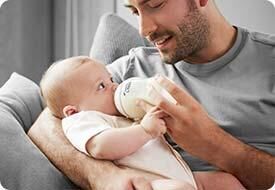 Bộ 2 bình sữa Tommee Tippee 22525/38 - Gần gũi và tự nhiên