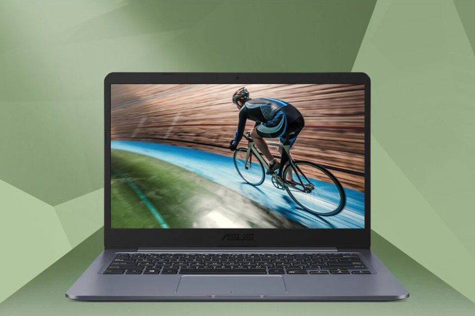 Laptop phổ thông, thiết kế gọn nhẹ và sở hữu viền màn hình mỏng
