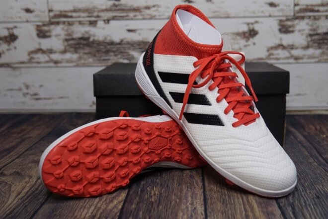 Giày đá banh Adidas Predator Tango 18+